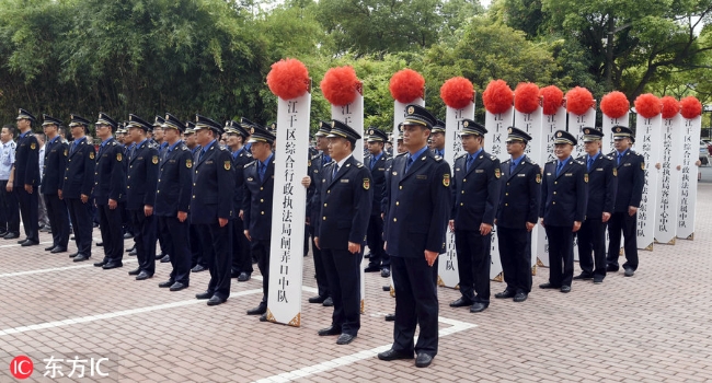 统一制式服装不仅仅是换个形式,而是为了更加规范执法文明执法